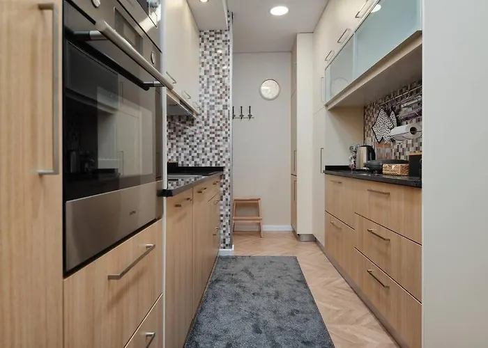 Beauty Flat Gaia Center